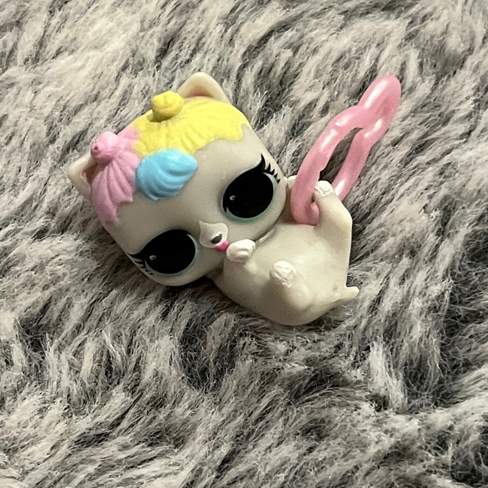 🍀5/10$ Mini LOL surprise very cute kitty rare Read
